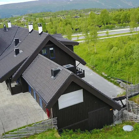 Perfect For Skiing And Access * Beitostolen
